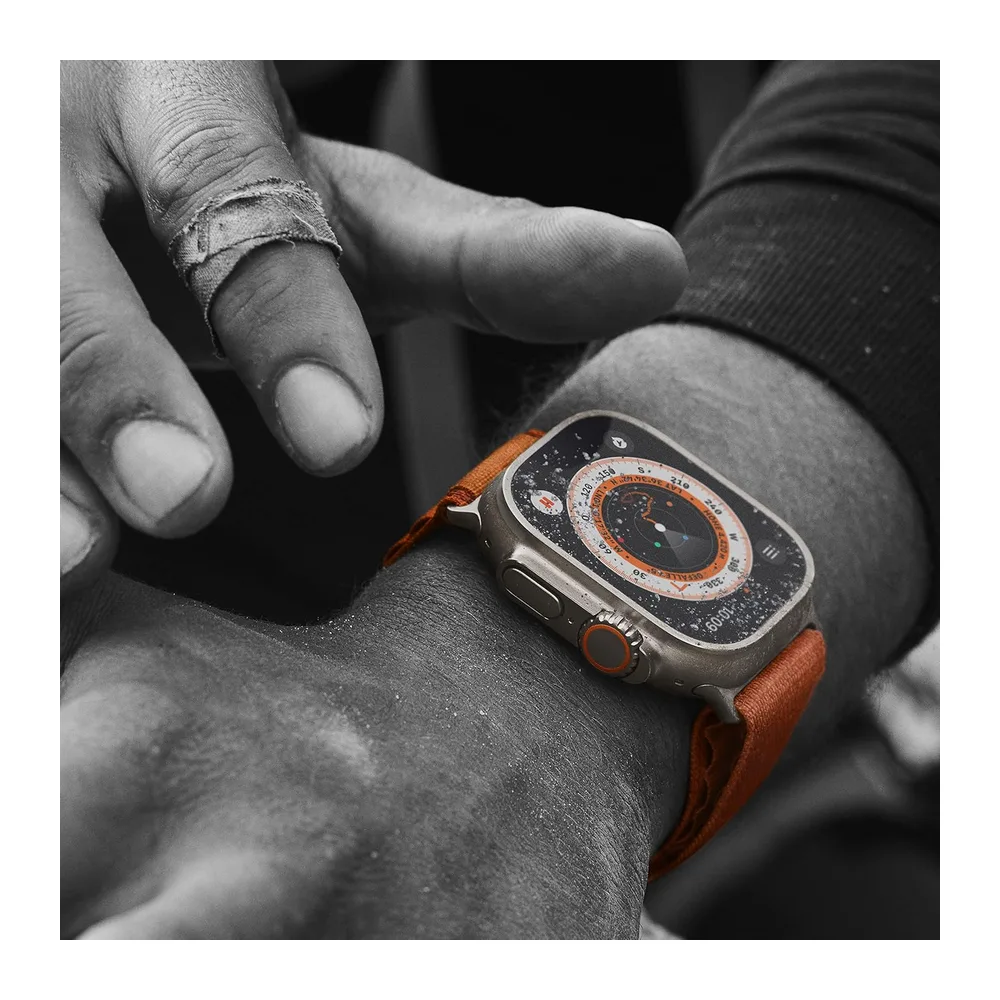 Apple Watch Ultra (GPS + Cellular mit 49mm) Titangehäuse mit Trail Loop Schwarz/Grau — 4