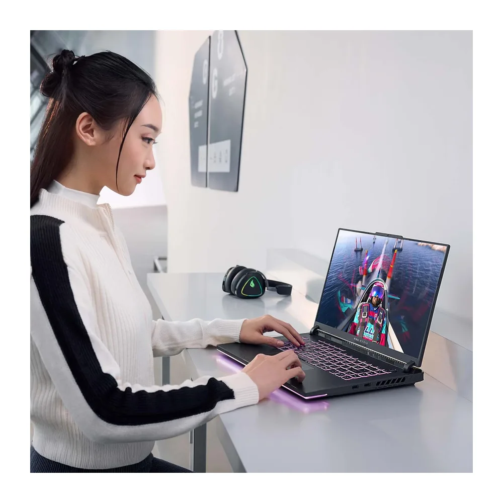 ASUS ROG Strix G16 | 16" WUXGA | Ryzen 9 8940HX | RAM: 64GB | SSD: 4TB — 6